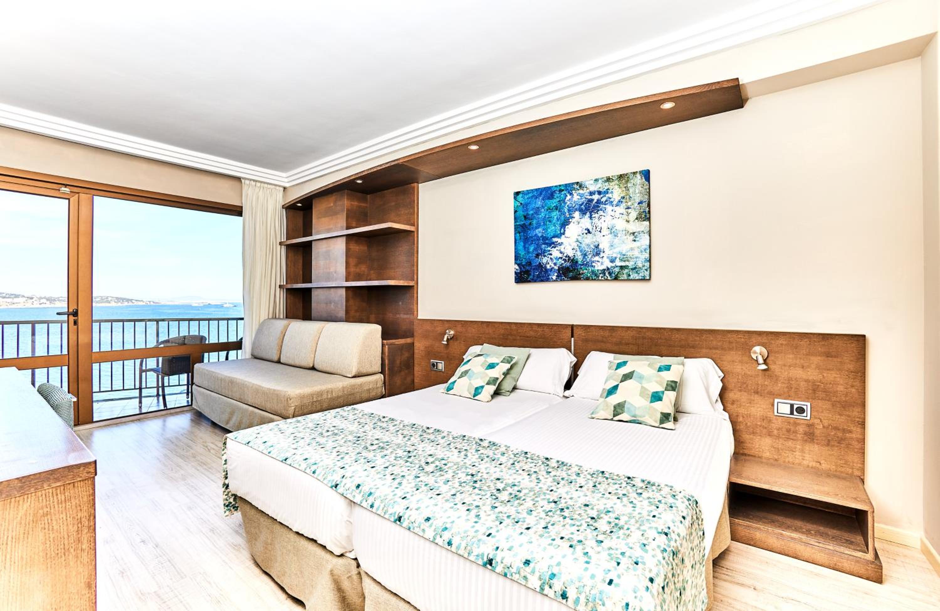 Superior, Double Bed, Side Sea View