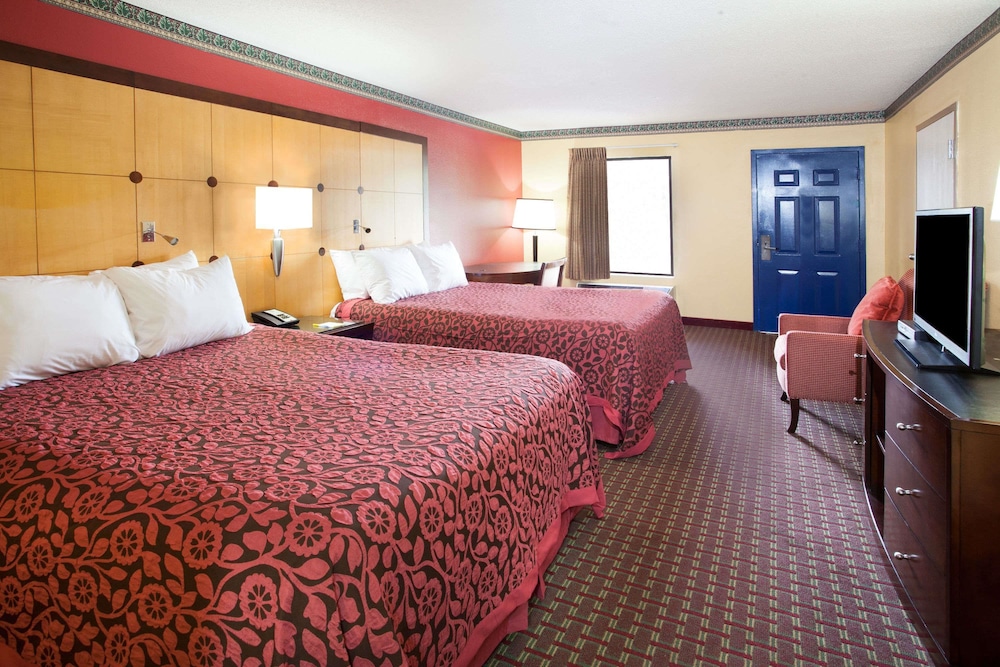Days Inn by Wyndham Covington 10/23