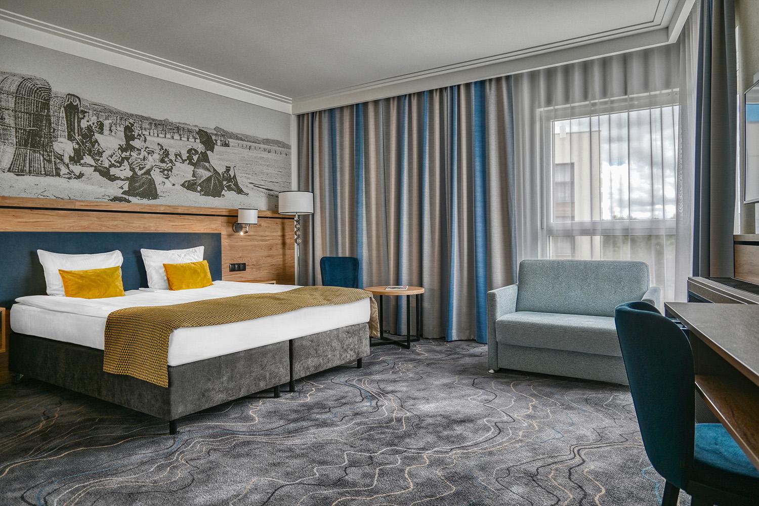 Deluxe, Double or Twin Bed