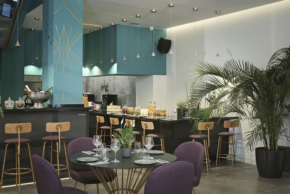 The Gem Society Boutique Hotel & Spa 49/58