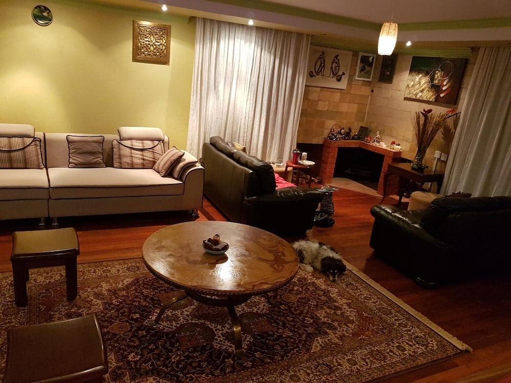 Spurwing Guest House 25/50