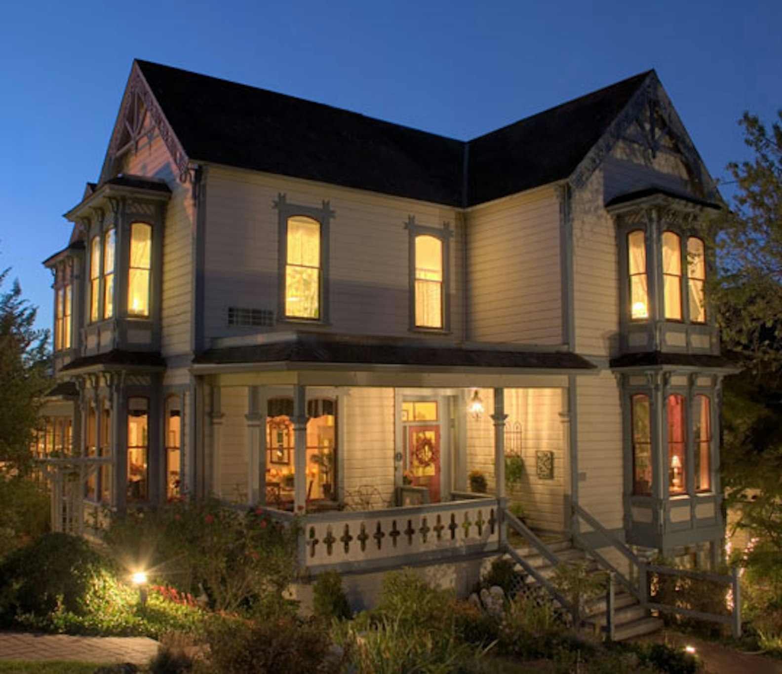 Winchester Inn 1/7