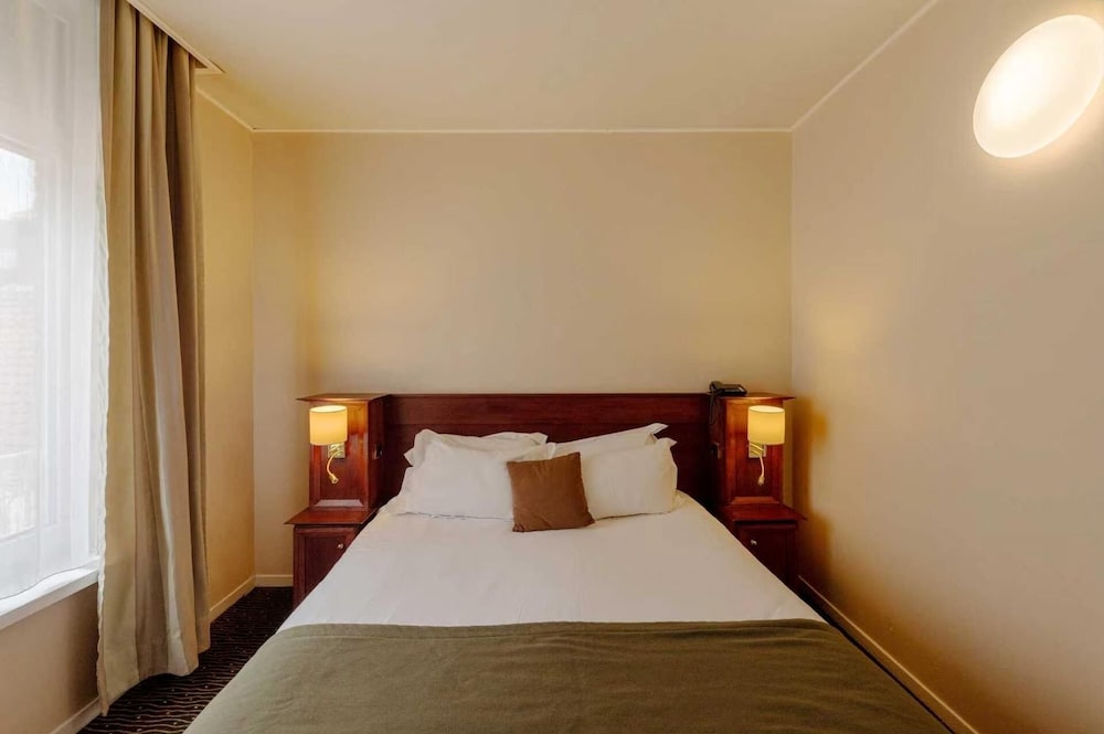 Metropol Hotel 26/66