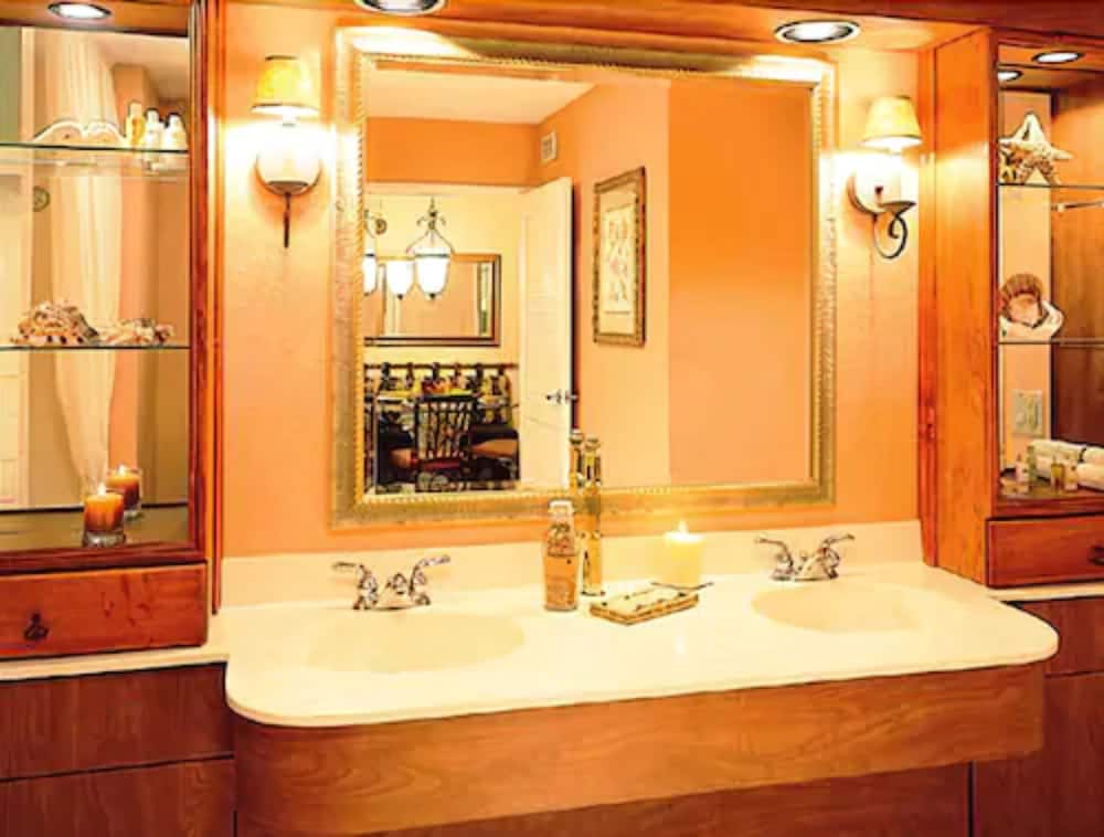 Palm Beach Shores Resort And Vacation Villas in SINGER ISLAND - FL