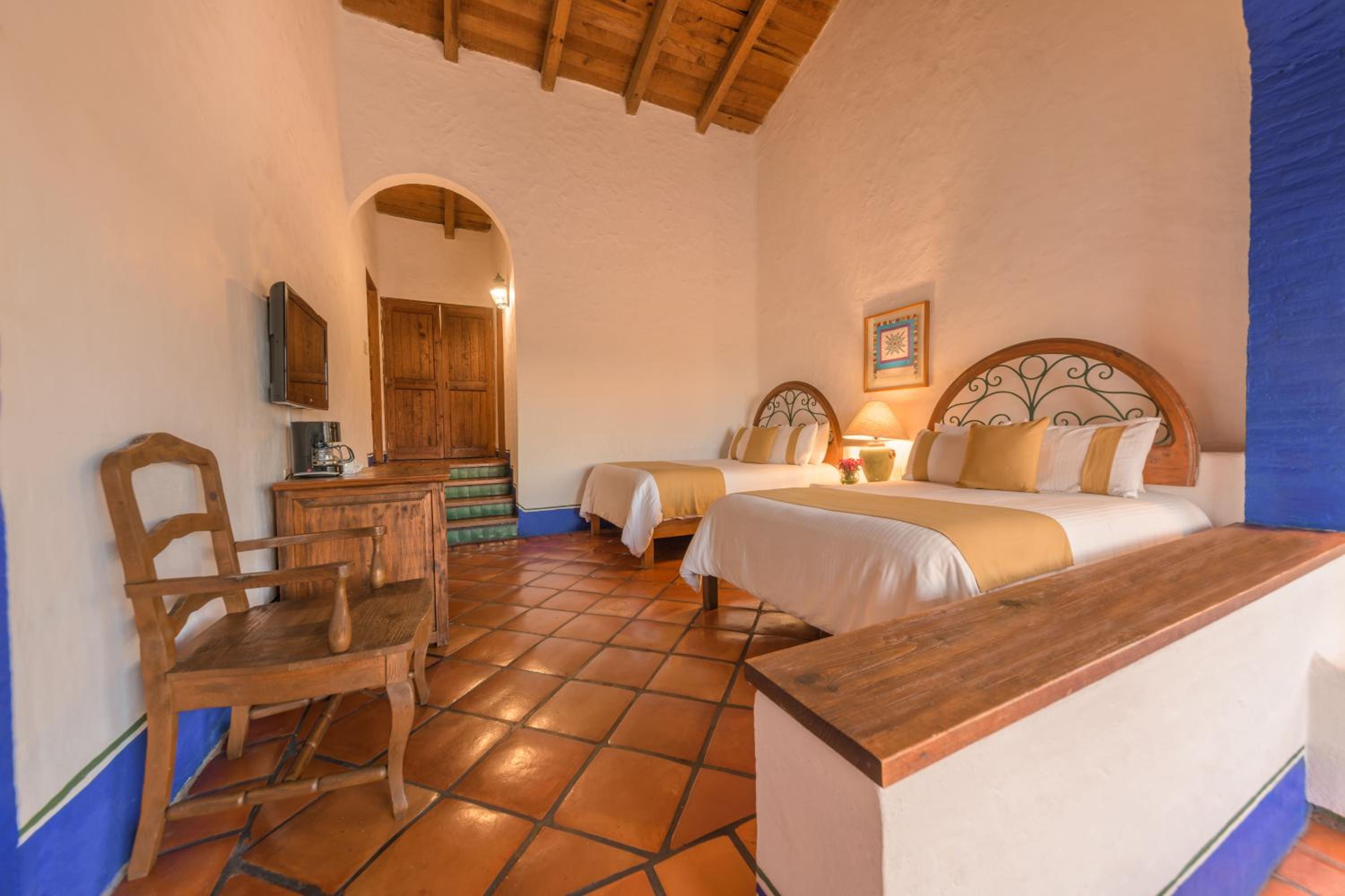 Superior, Twin Beds