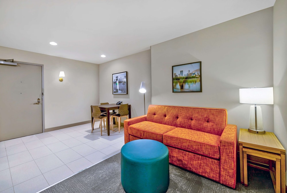 Home2 Suites by Hilton Minneapolis Downtown, MN 32/51