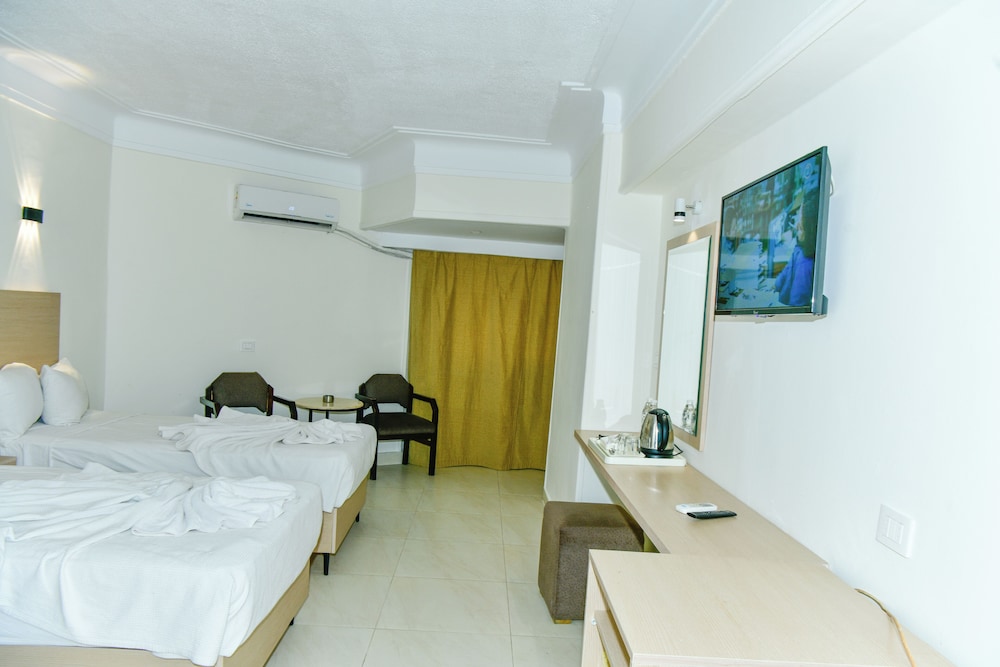 Regency Alexandria 6/16