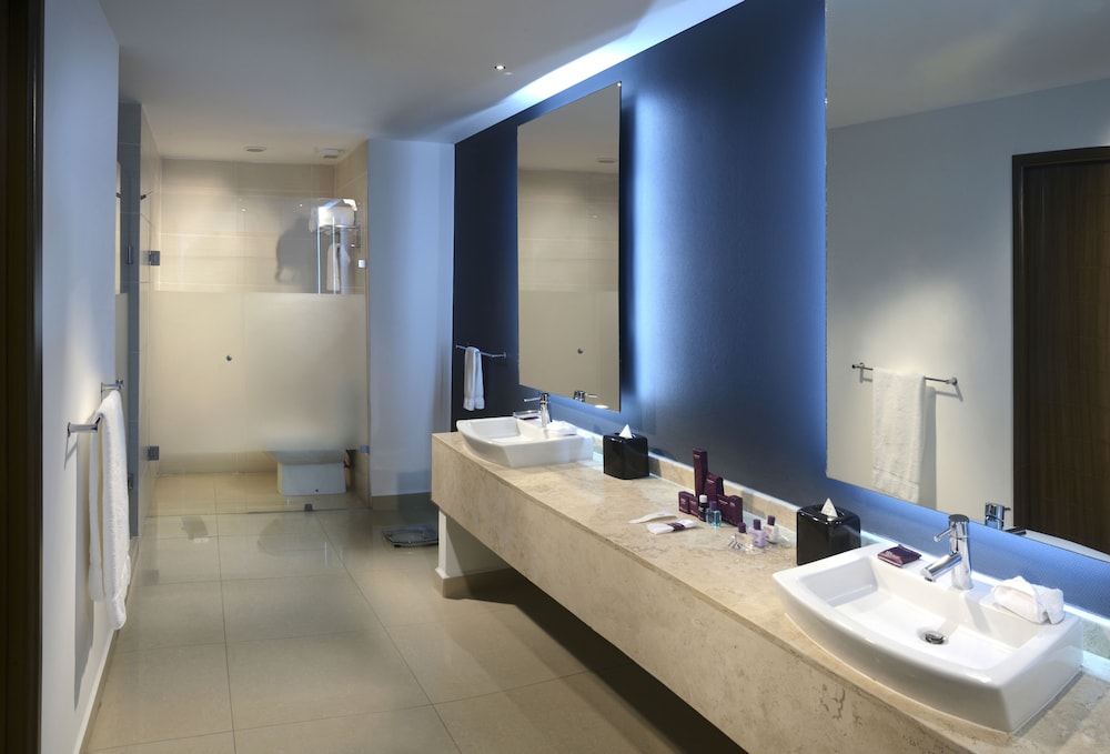 HS HOTSSON Hotel Smart Leon Centro Max (ex Wyndham Garden Leon Centro Max) 48/48
