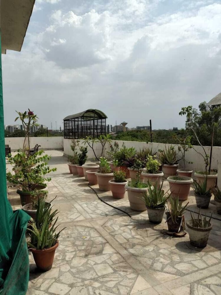 Hotel Prince Palace (The Green) 22/23