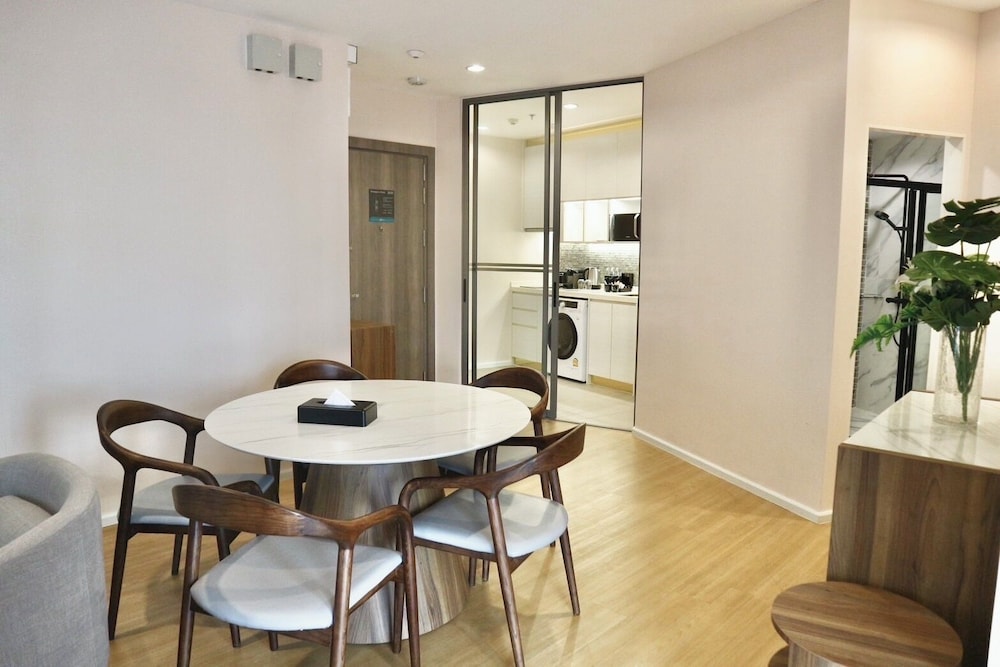 Oakwood Suites Tiwanon Bangkok 35/49
