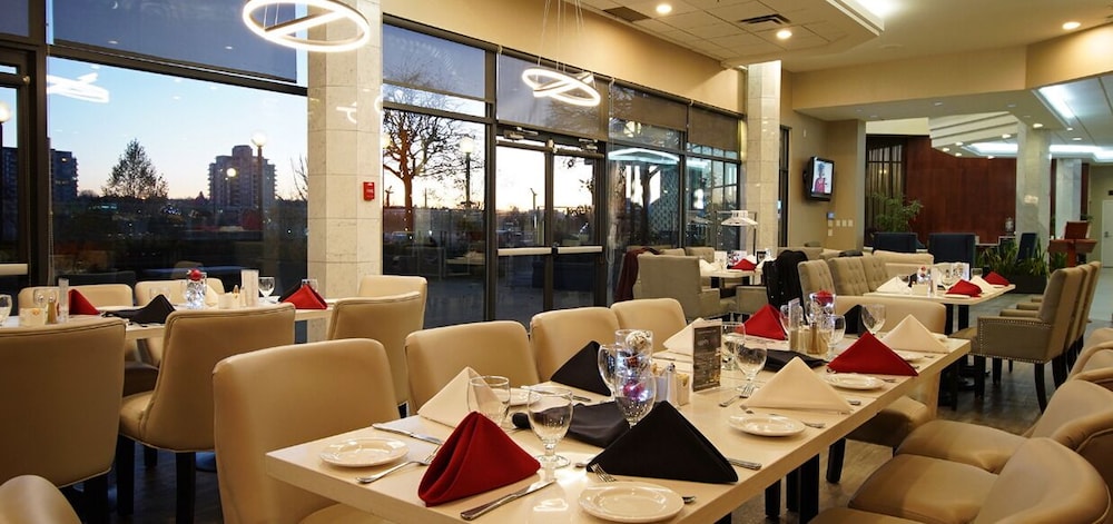 Executive Suites Hotel and Conference Centre Metro Vancouver 45/57