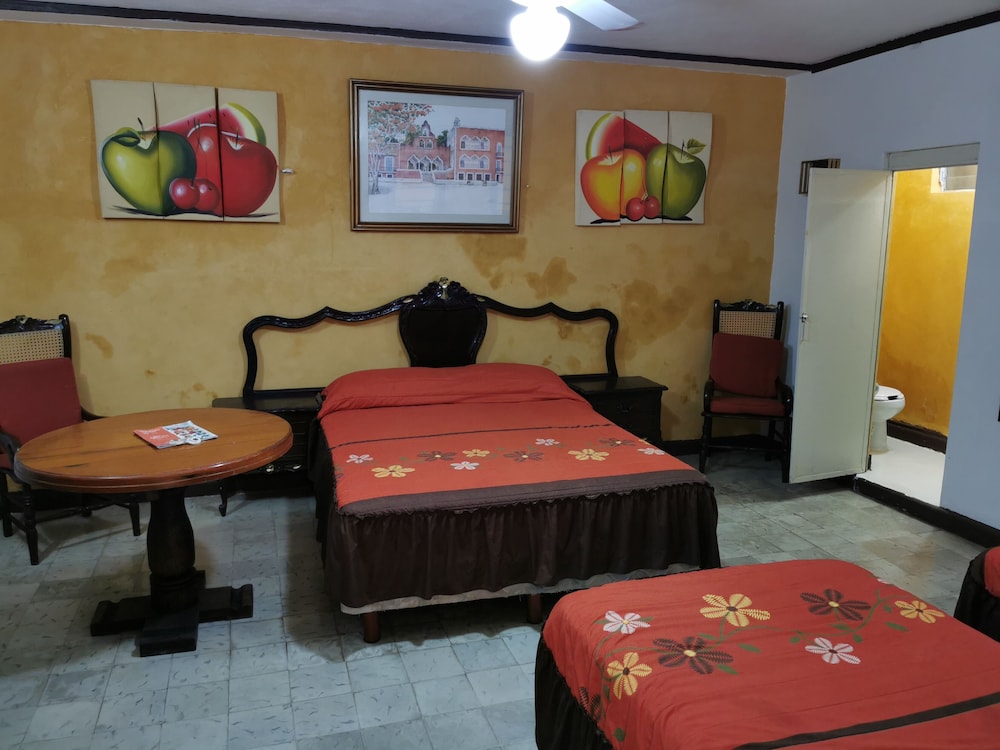 Hotel Mucuy 14/25