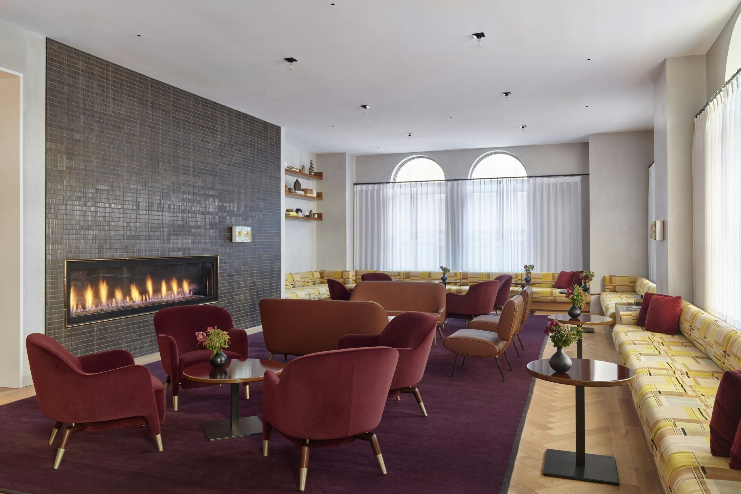 Hotel AKA Back Bay (ex. Loews Boston Hotel) 30/58