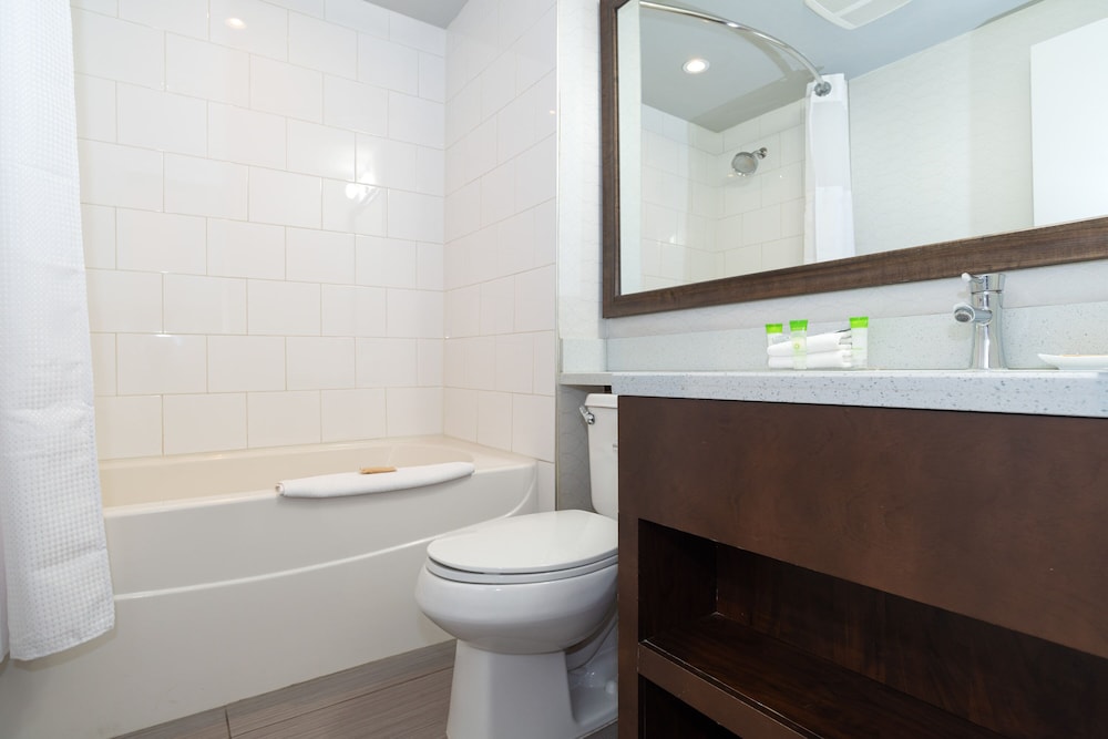 Sandman Hotel & Suites Calgary South 63/65