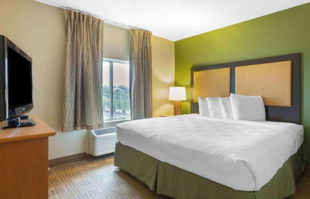 1 Bed Hearing Accessible, Kitchen