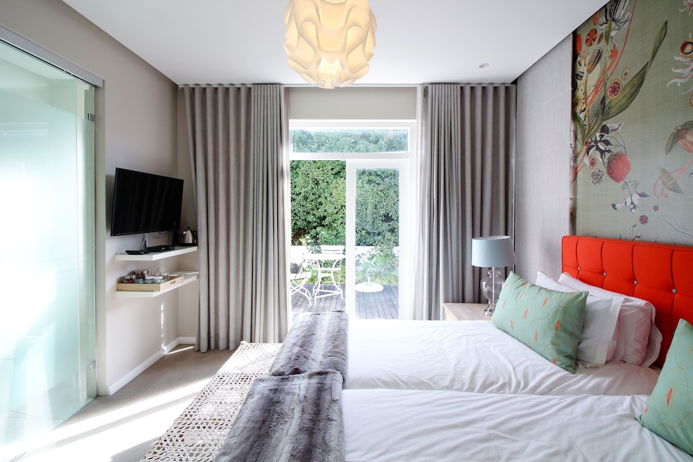 Connecting, Deluxe, Double or Twin Bed, Garden Area