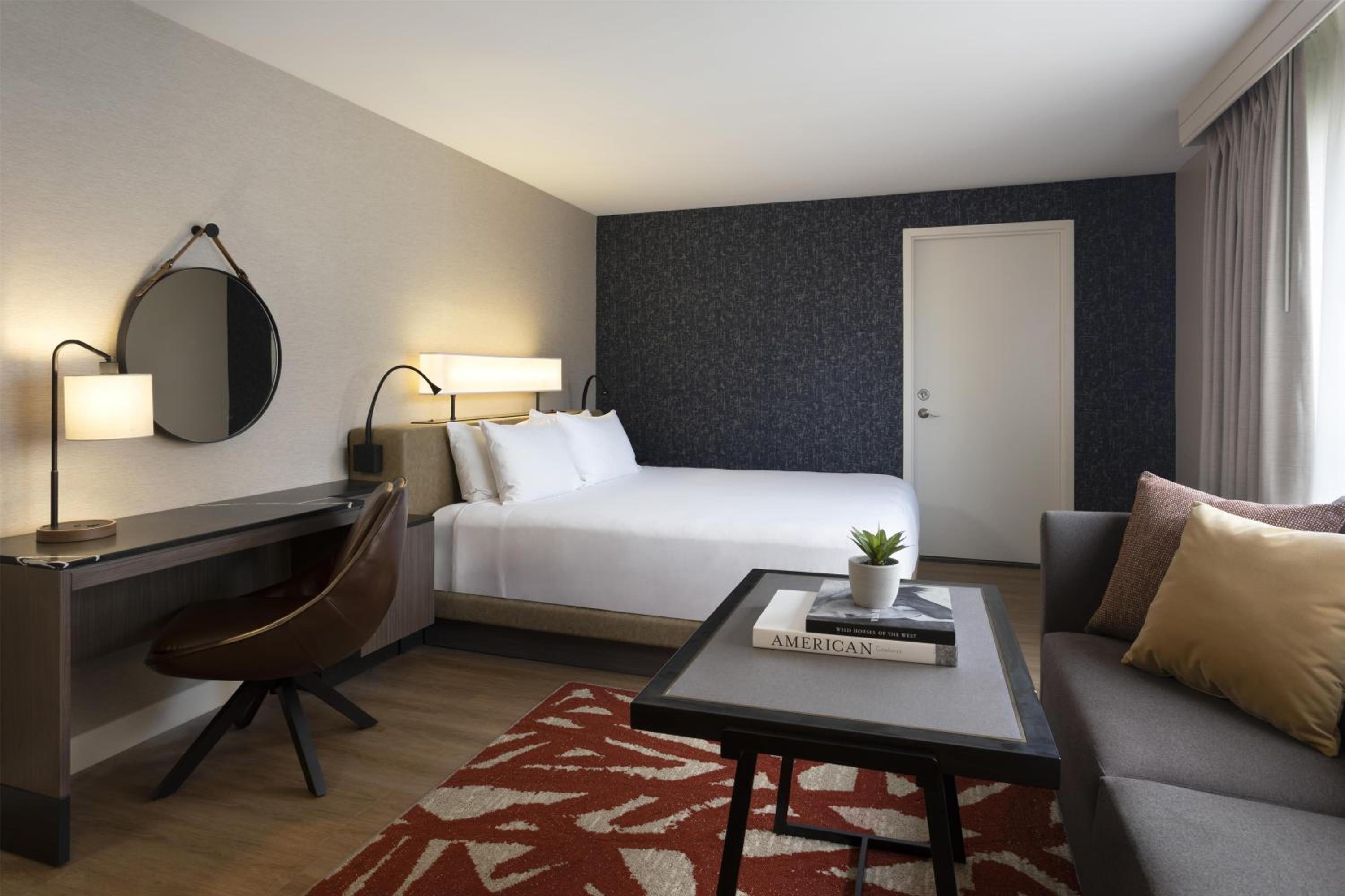 River Building, Suite
