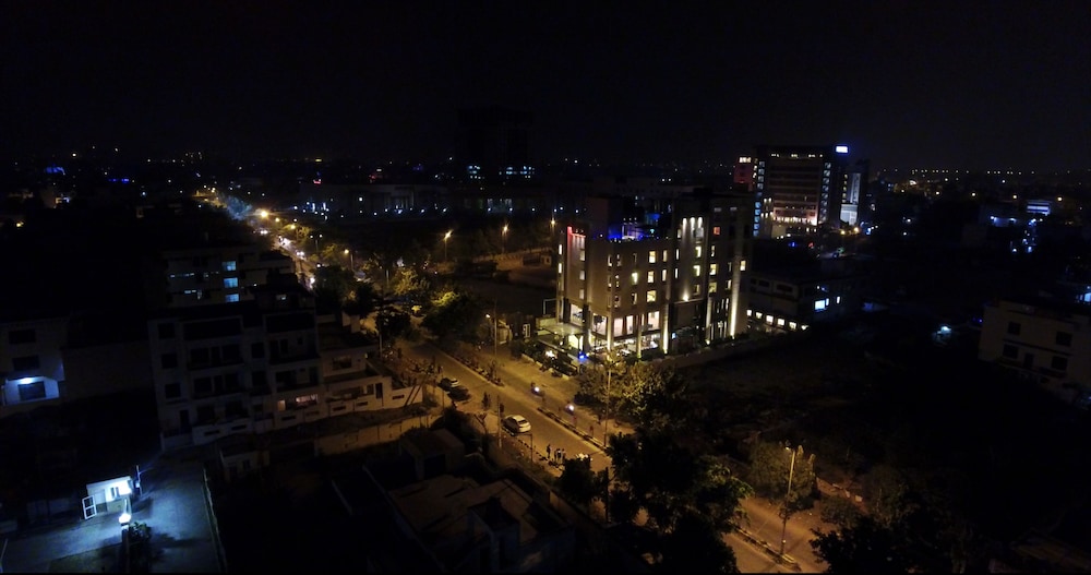 Hotel Ranbirs 21/23