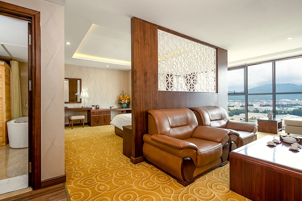 Luxtery Hotel 42/71
