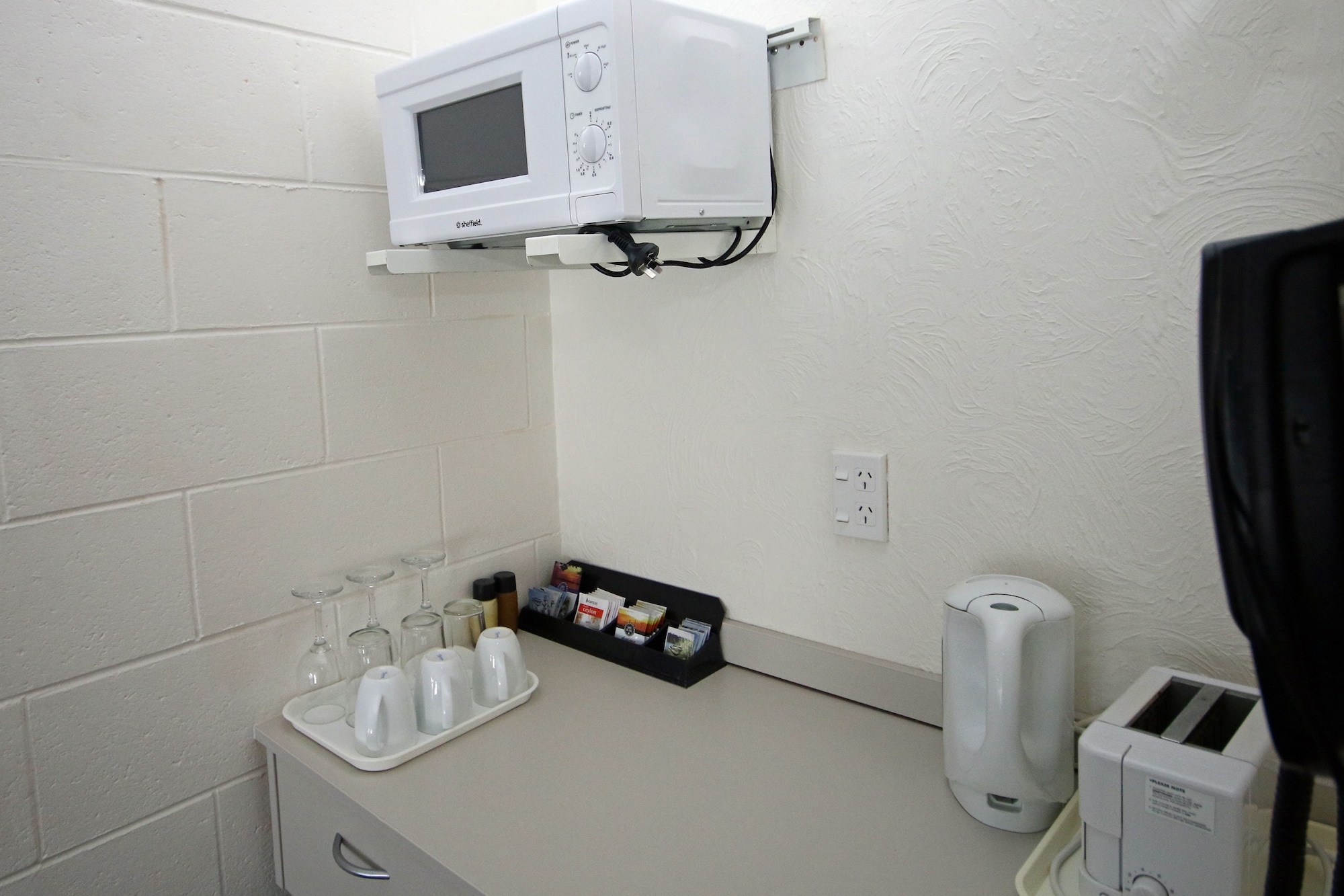 STANDARD, KITCHENETTE, ACCESSIBLE