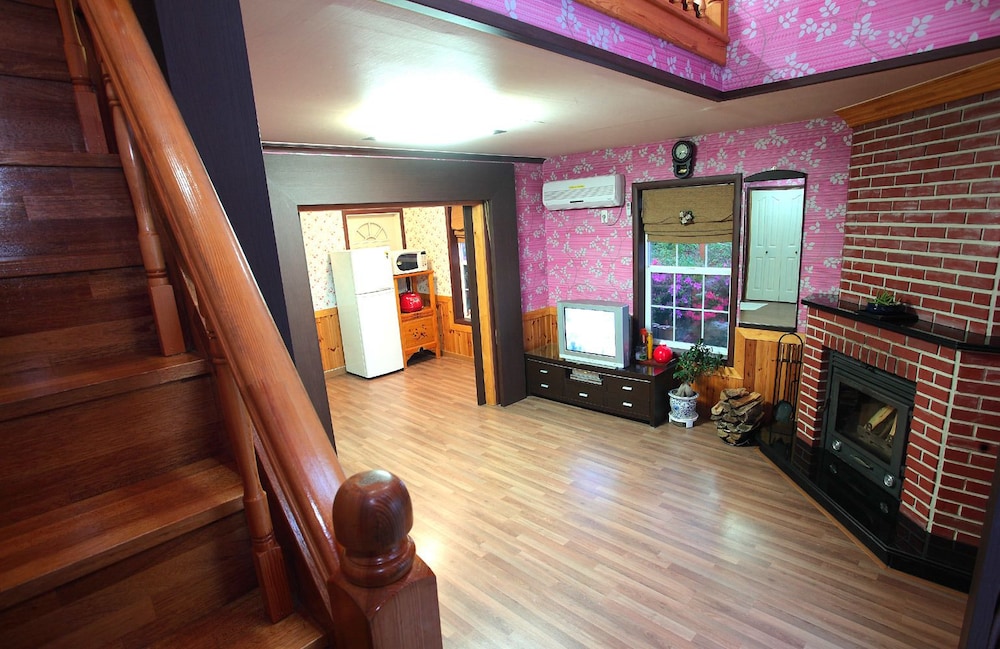 Taean Petit Maison Pension 30/50