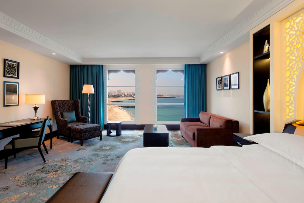 Sheraton Sharjah Beach Resort Spa 19/58