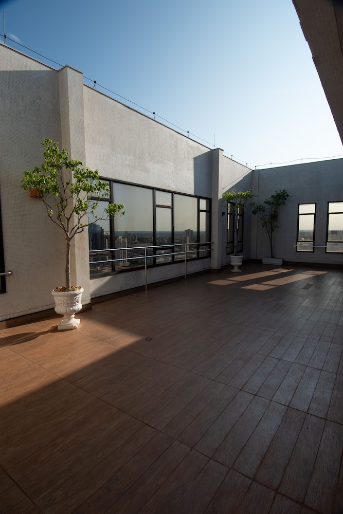 Golden Inga Suite Hotel 59/62