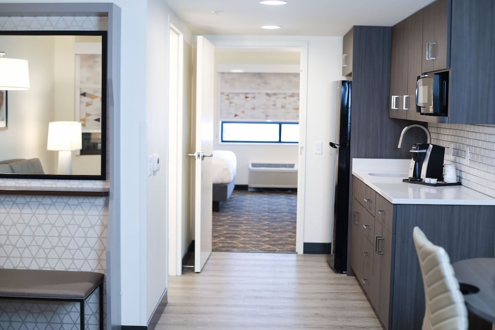 Holiday Inn Hotel And Suites St Cloud 37/60