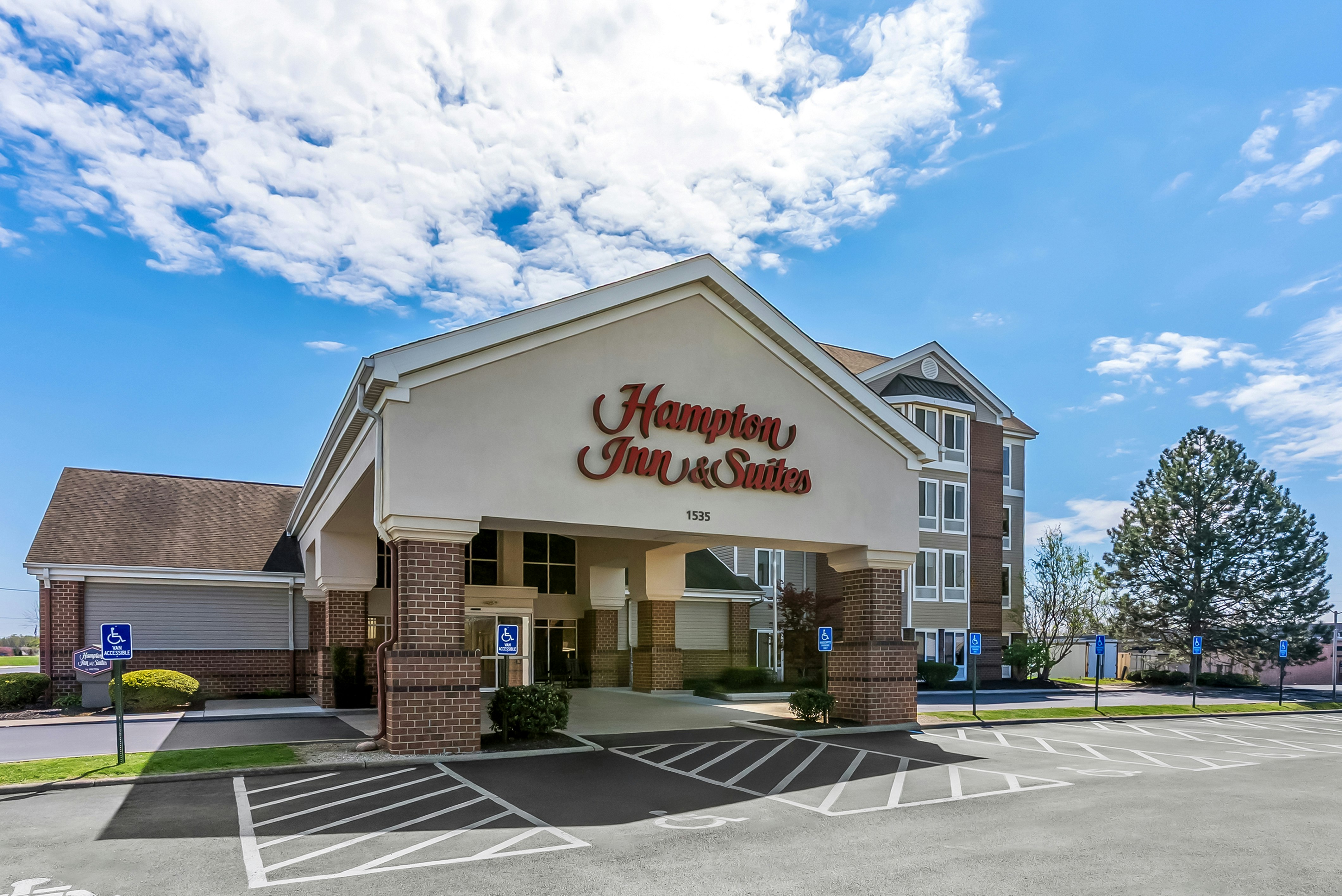 Hampton Inn Suites Scottsburg 4/82