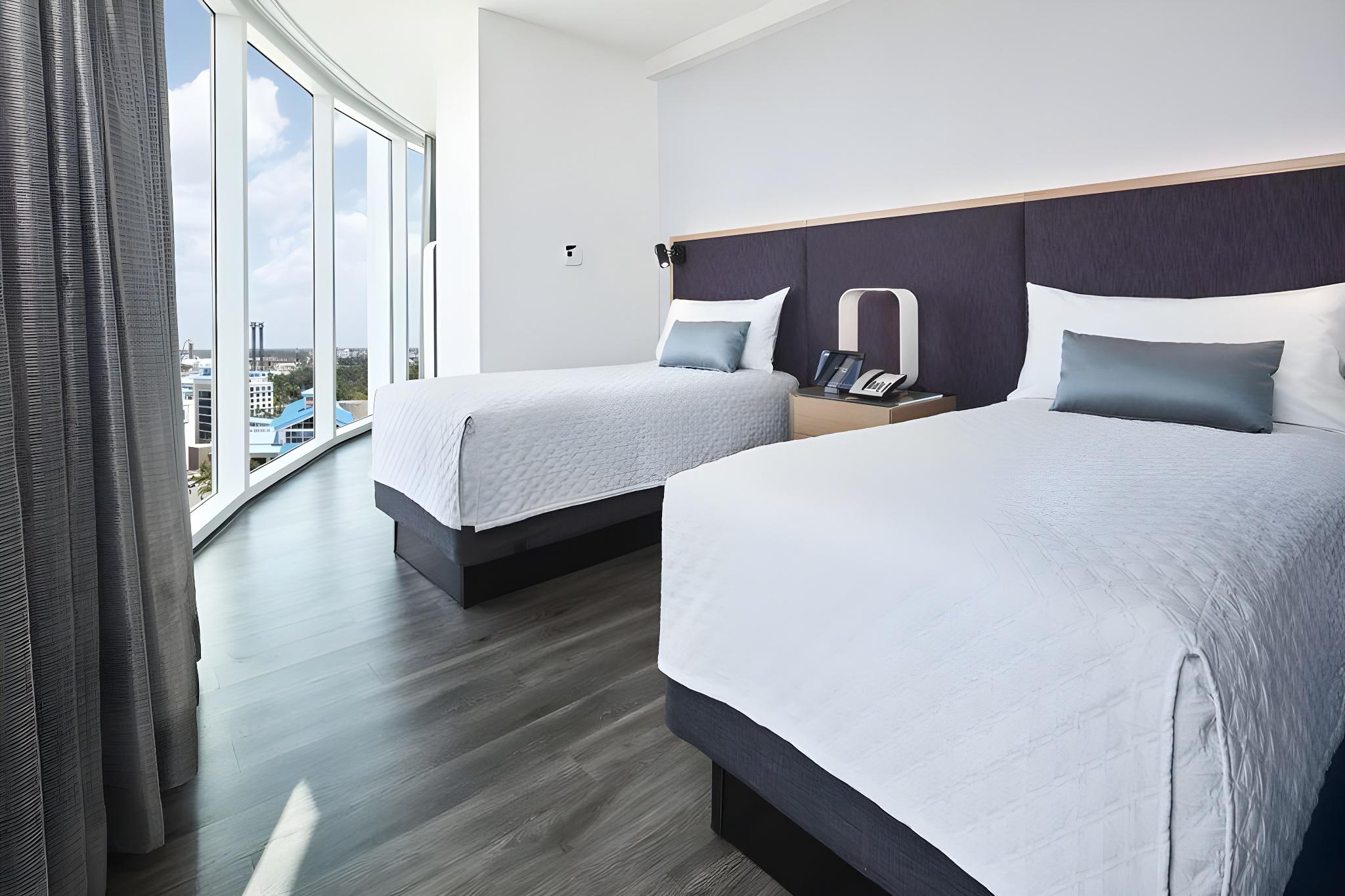 Kids Suite, Skyline