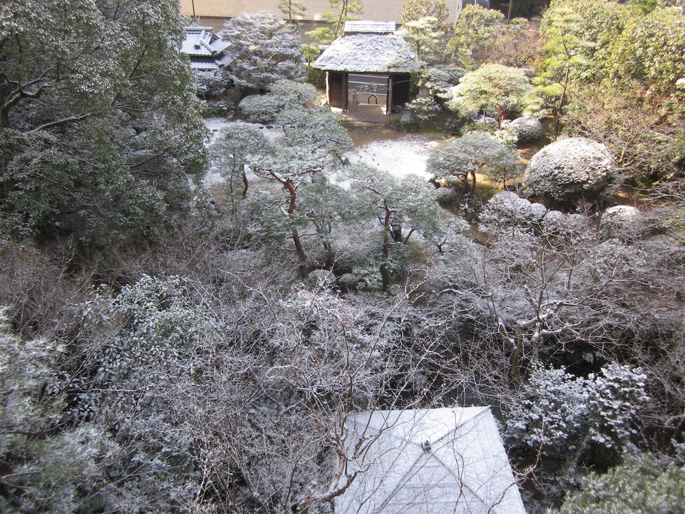 surroundings