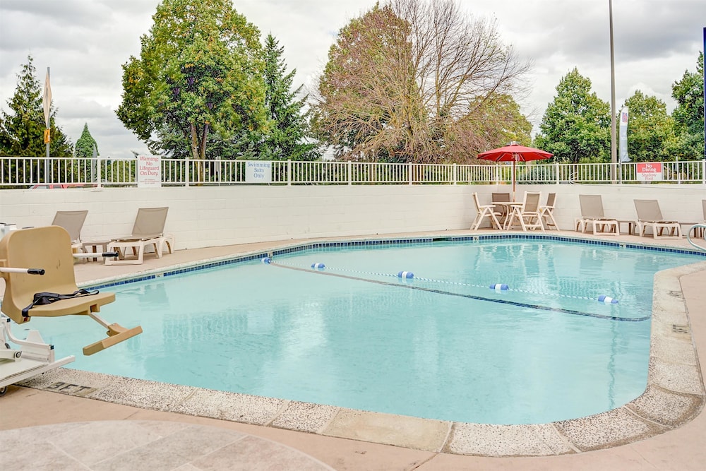 Motel6 Portland, OR - Central 37/47