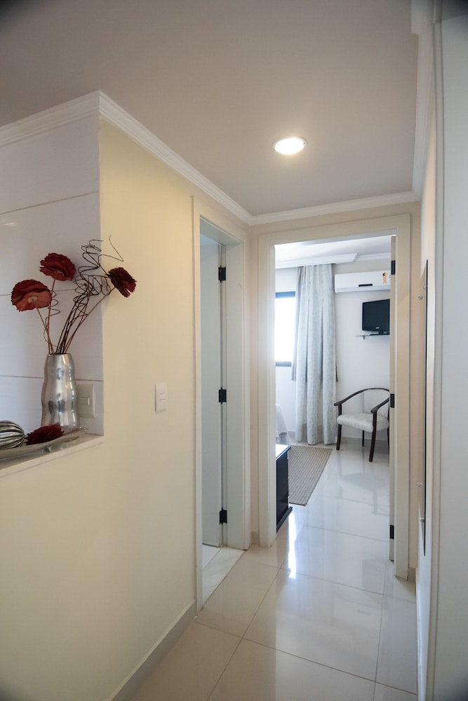 Golden Inga Suite Hotel 24/62