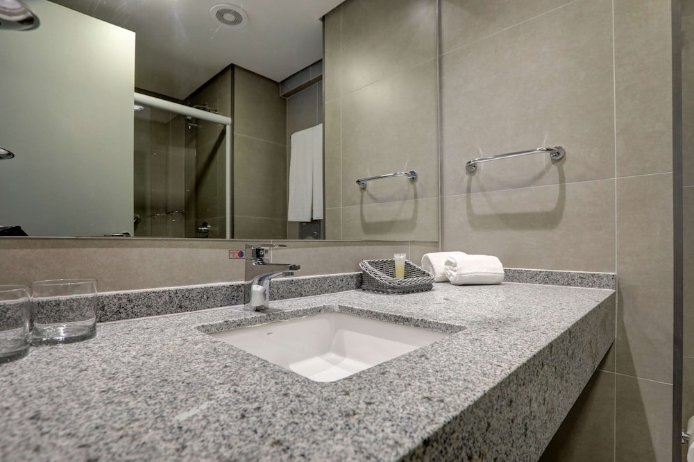Comfort Hotel Guarulhos Airport 70/72