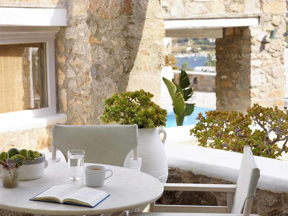 Kallos of Mykonos 41/50