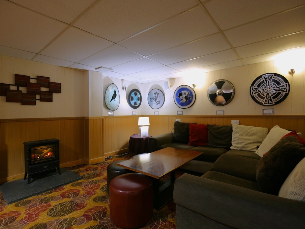 Brae Hotel 24/50