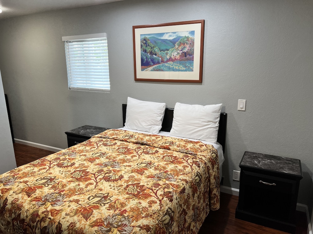 غرفة بسرير كوين، Studio Inn Livermore 2/4