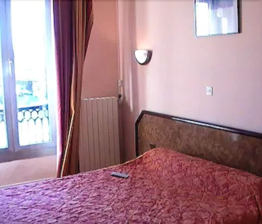 Hotel de Lorraine 5/32