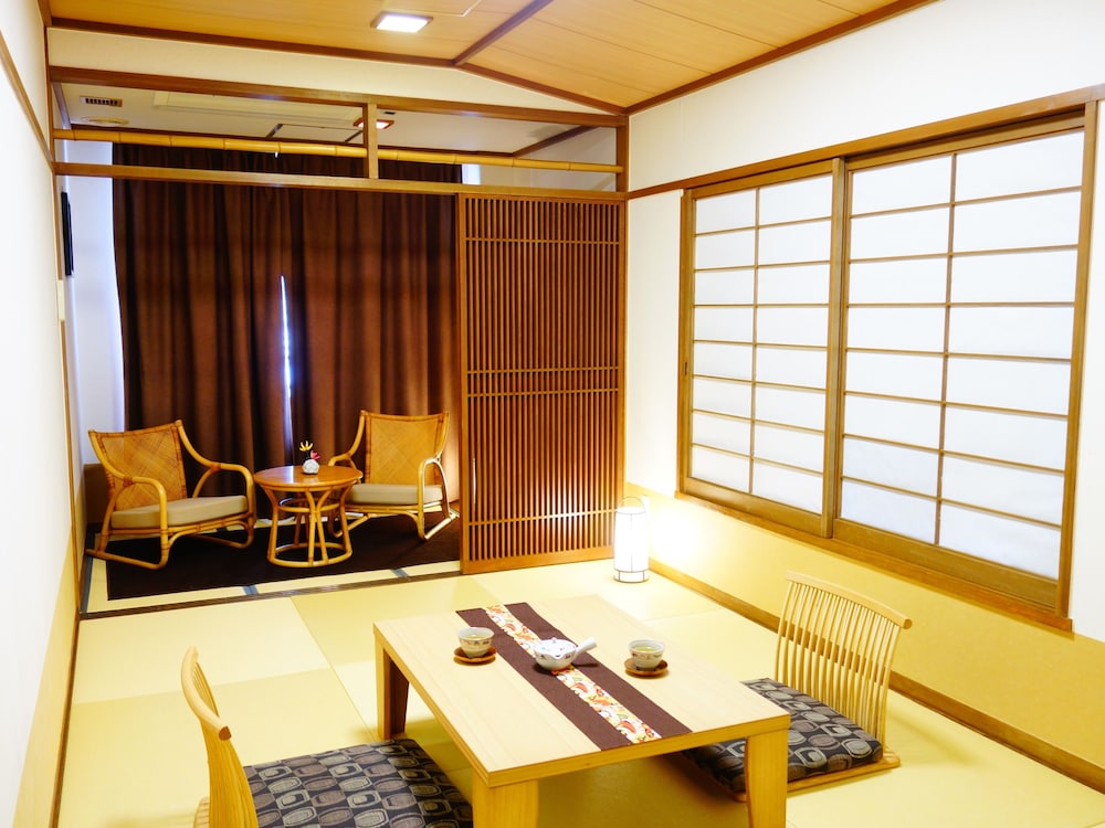 Hotel New Wakasa 37/74