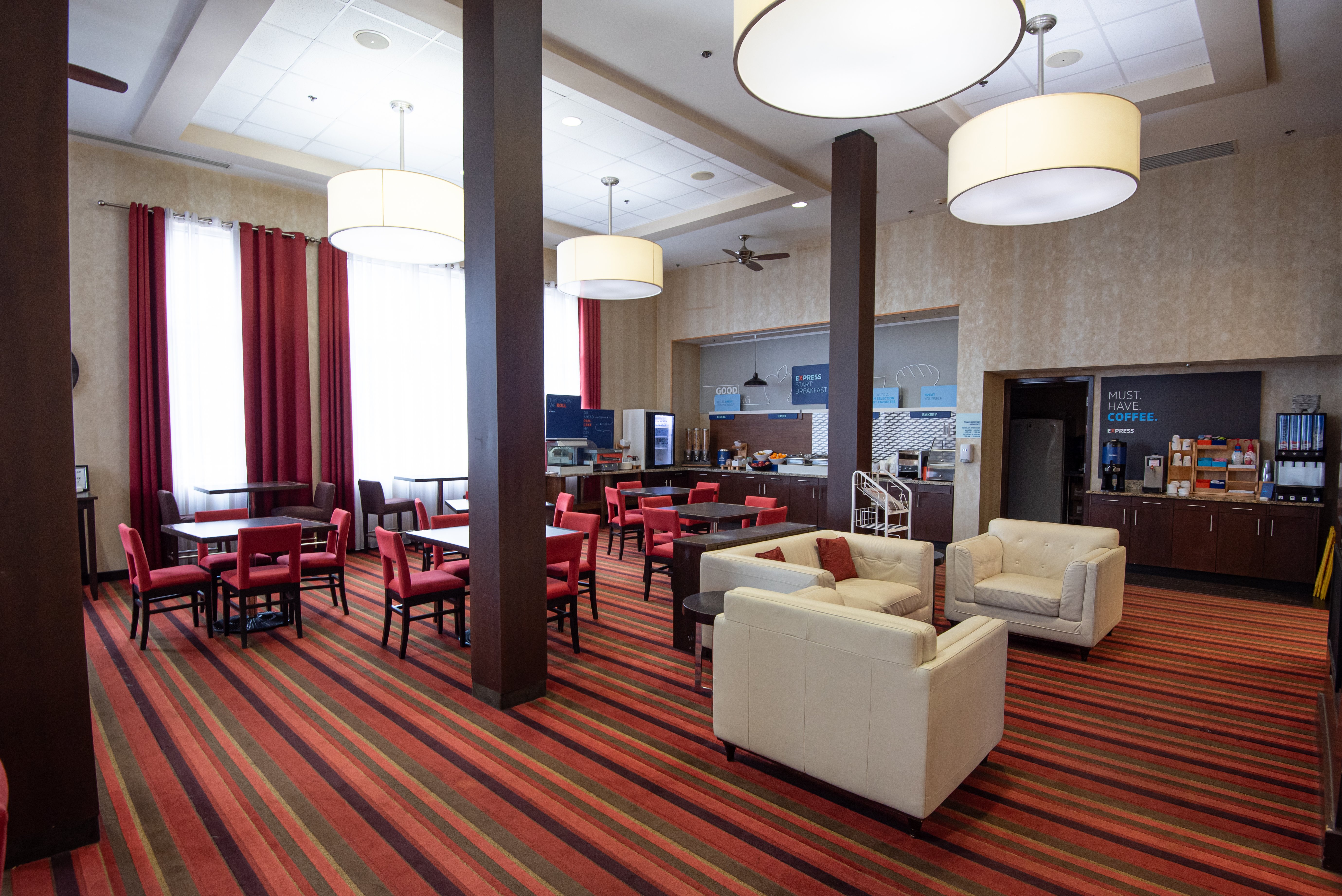 Holiday Inn Express Suites Chatham South 50/75