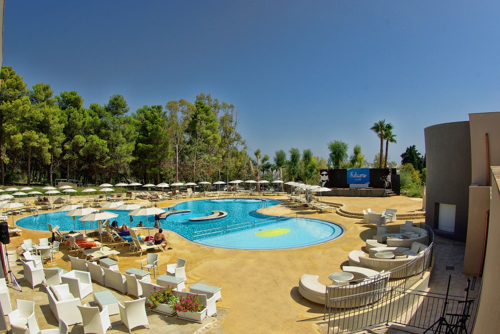 Futura Club Spiagge Bianche 32/33