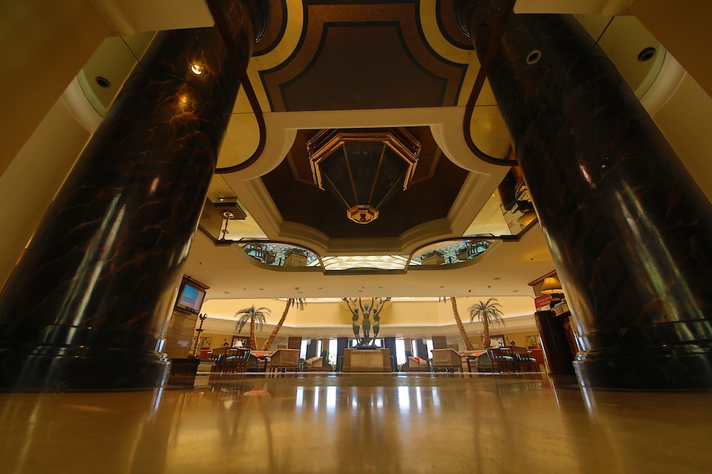 Welcomhotel By Itc Hotels Devee Grand Bay 61/71