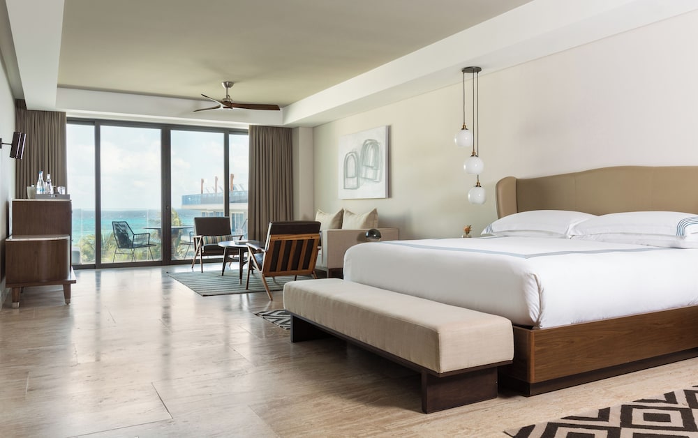 Beach House, Suite, King Bed, Ocean View