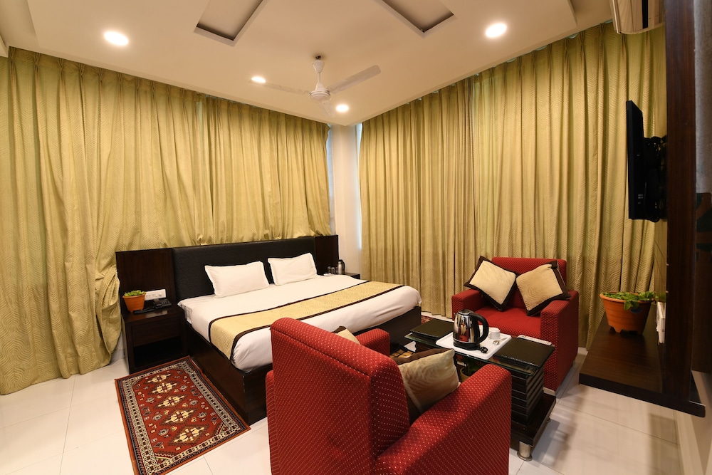 Madhav Muskan Residency 23/39
