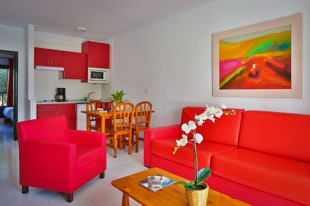 Sol Apartamentos 8/26