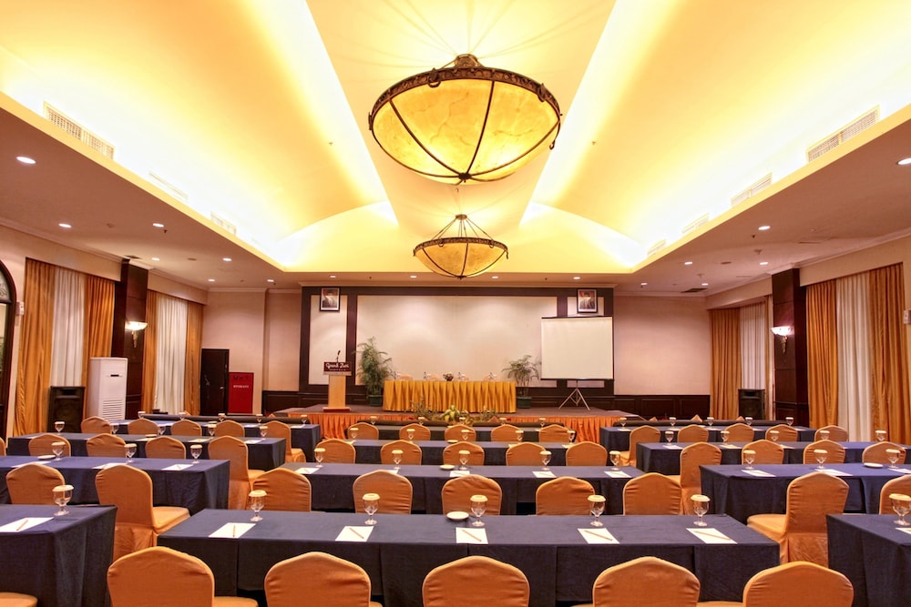 Grand Zuri Pekanbaru 31/45