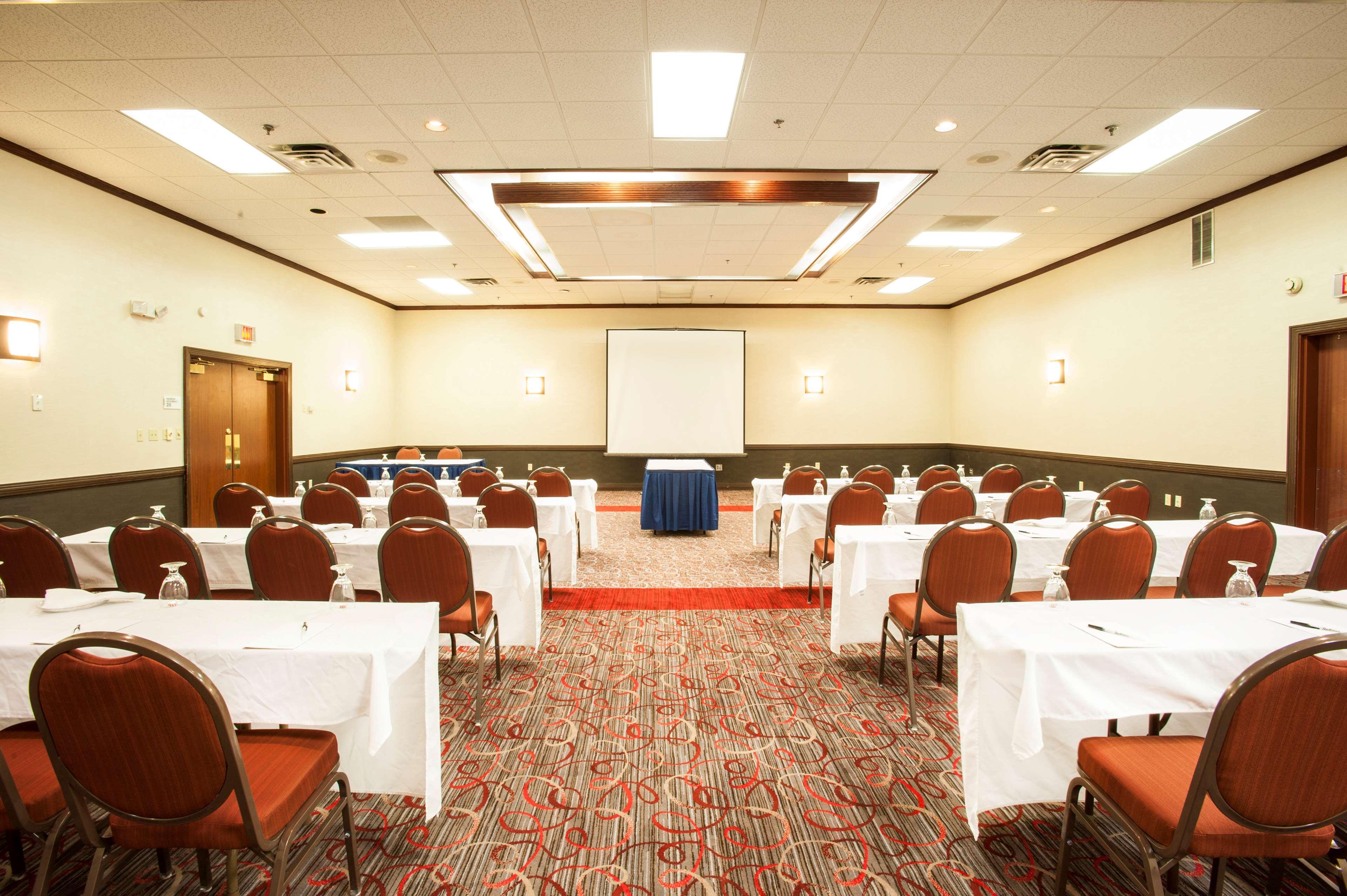 Radisson Hotel Madison 31/43