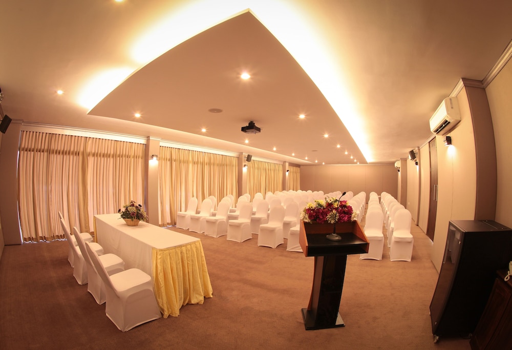 Grand Udawalawe Safari Resort 17/50
