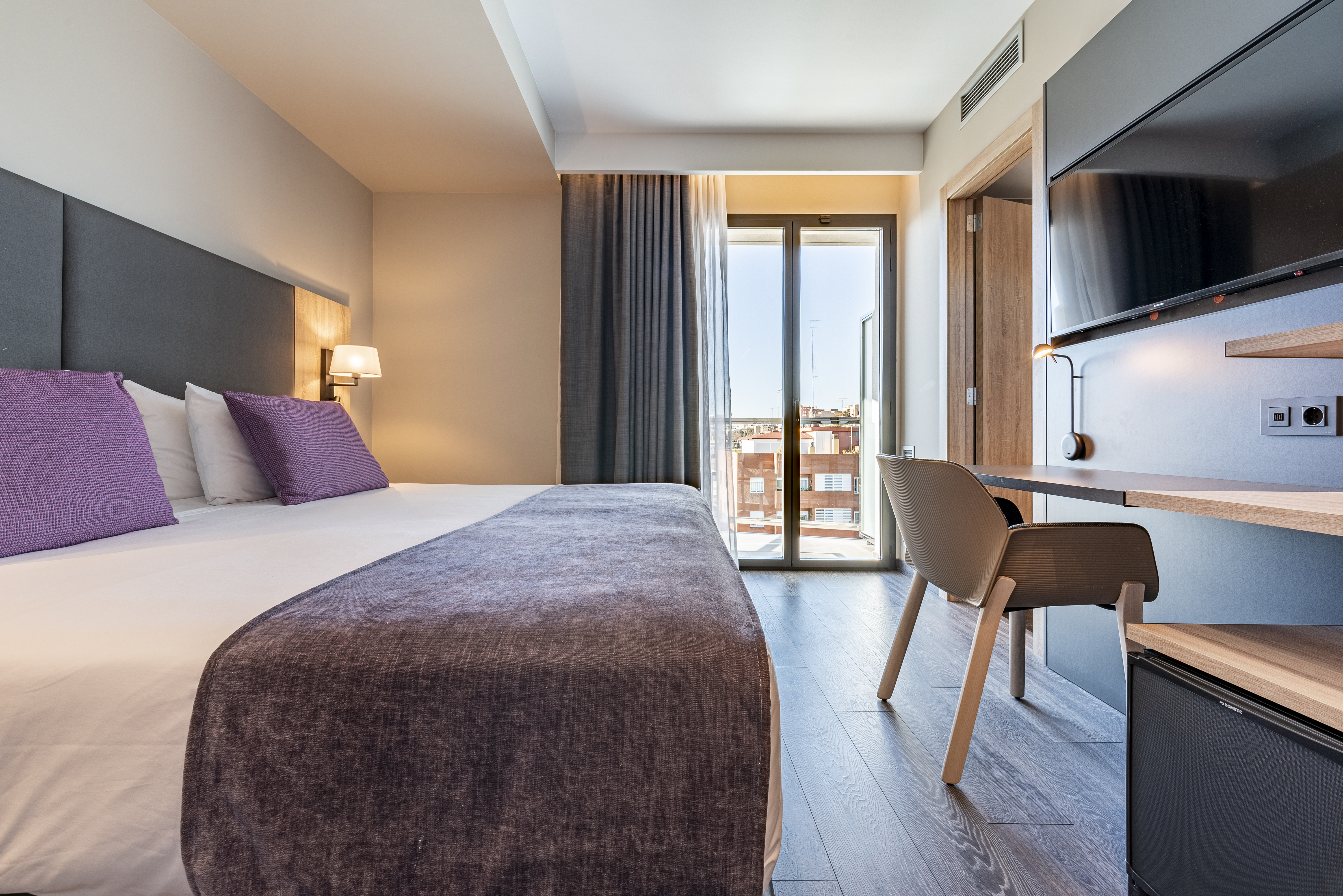Room, Single, Double Bed, Partial City View, Balcony