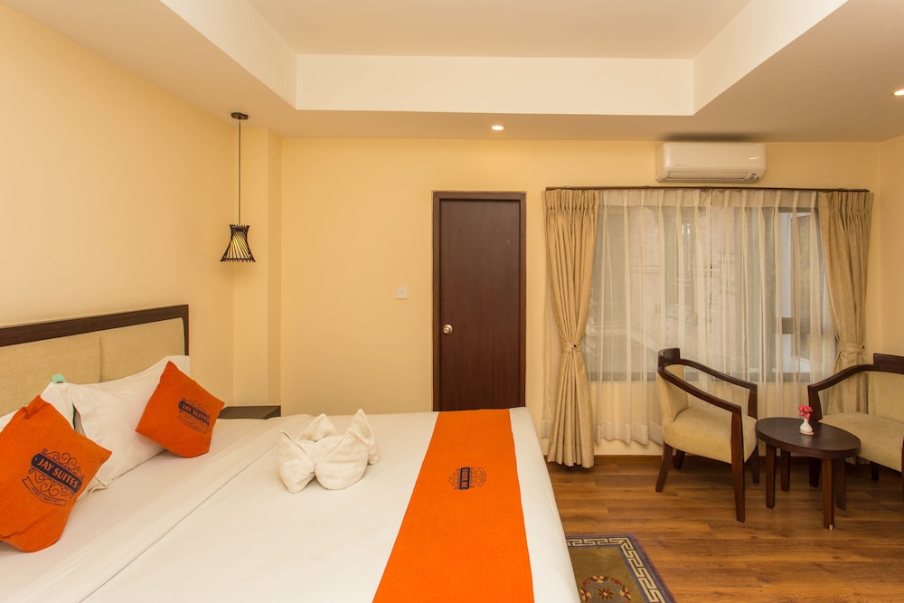 Hotel Jay Suites 27/75